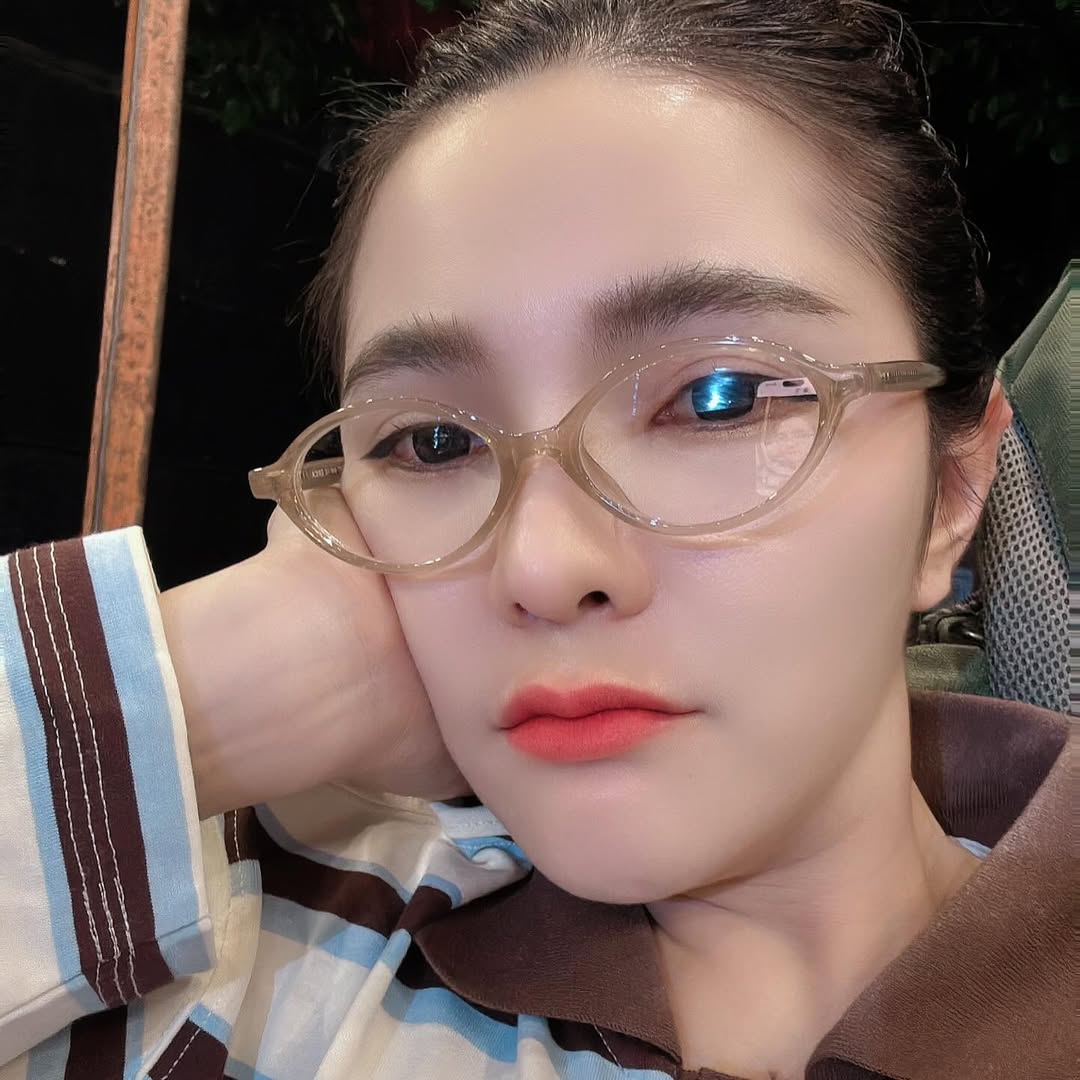 เบล - ขนิษฐา เบ้าหล่อเพชร