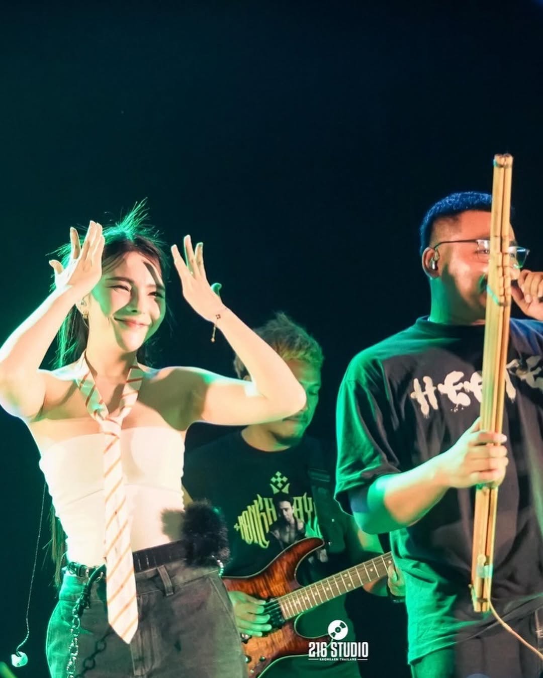 เบล - ขนิษฐา เบ้าหล่อเพชร