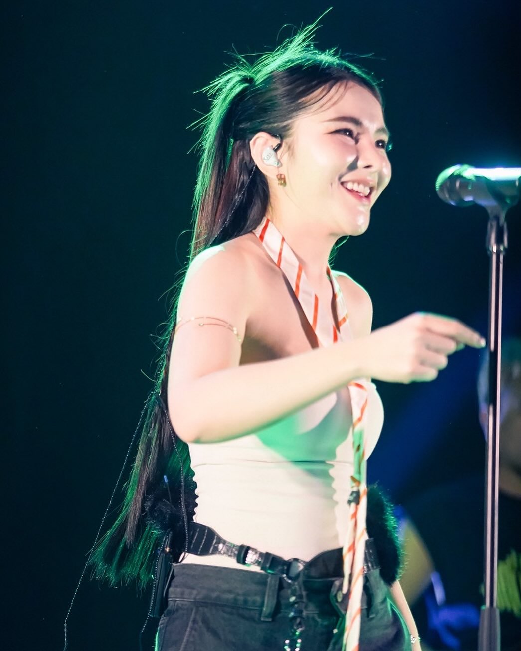 เบล - ขนิษฐา เบ้าหล่อเพชร
