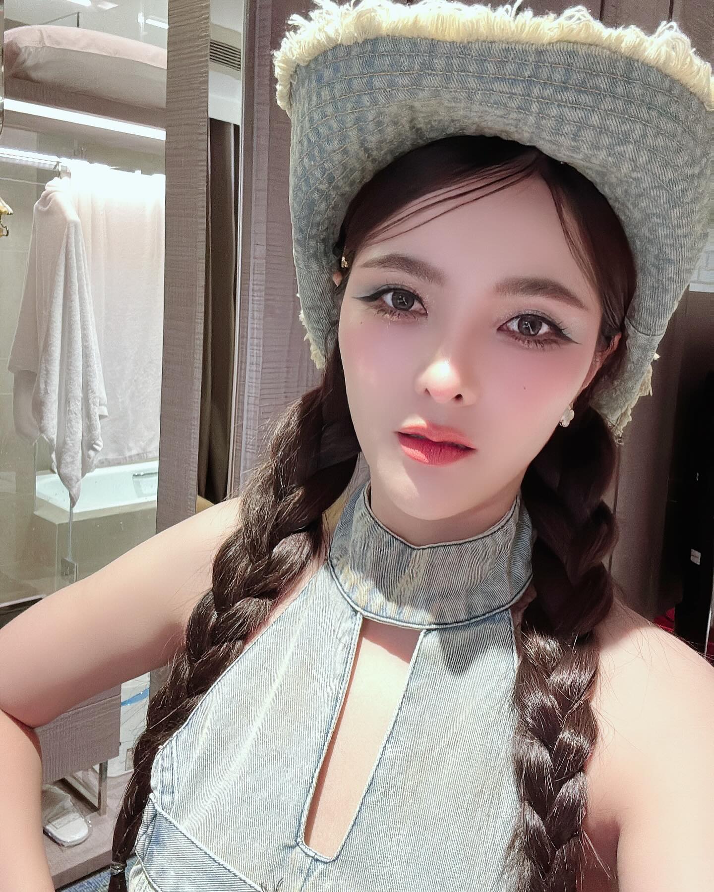 เบล - ขนิษฐา เบ้าหล่อเพชร