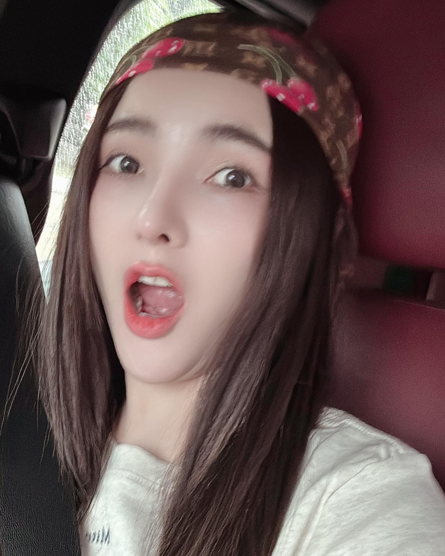 เบล - ขนิษฐา เบ้าหล่อเพชร