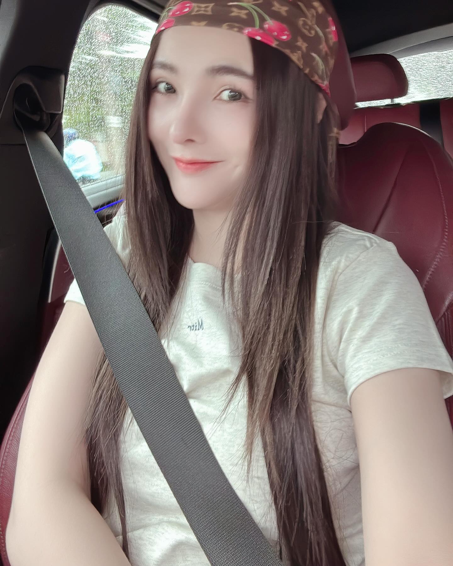 เบล - ขนิษฐา เบ้าหล่อเพชร