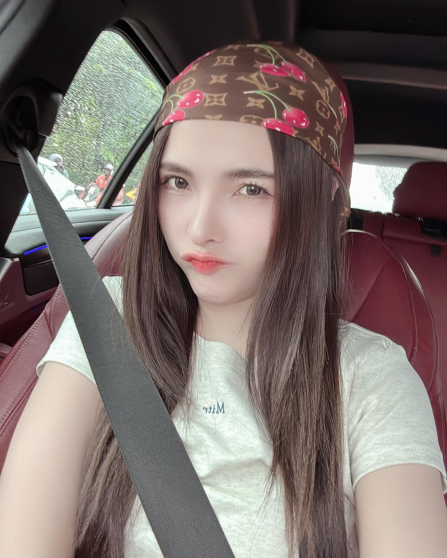 เบล - ขนิษฐา เบ้าหล่อเพชร