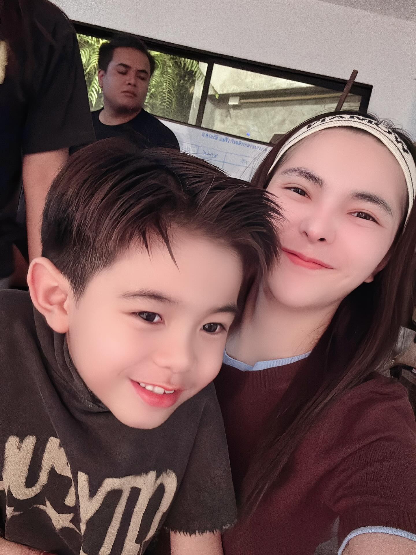 เบล - ขนิษฐา เบ้าหล่อเพชร