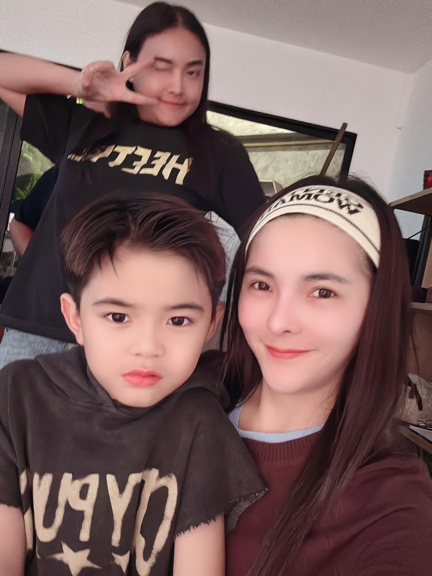 เบล - ขนิษฐา เบ้าหล่อเพชร