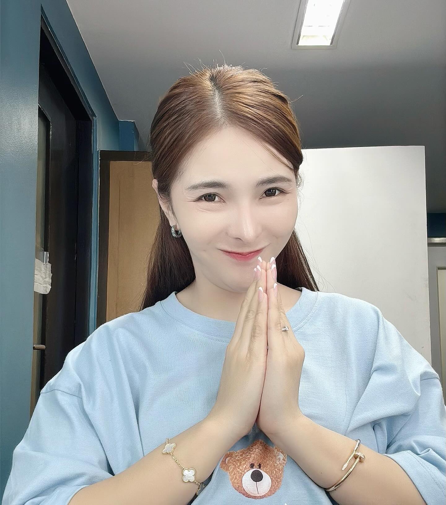 เบล - ขนิษฐา เบ้าหล่อเพชร