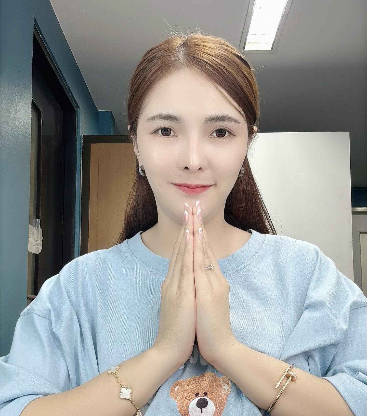 เบล - ขนิษฐา เบ้าหล่อเพชร
