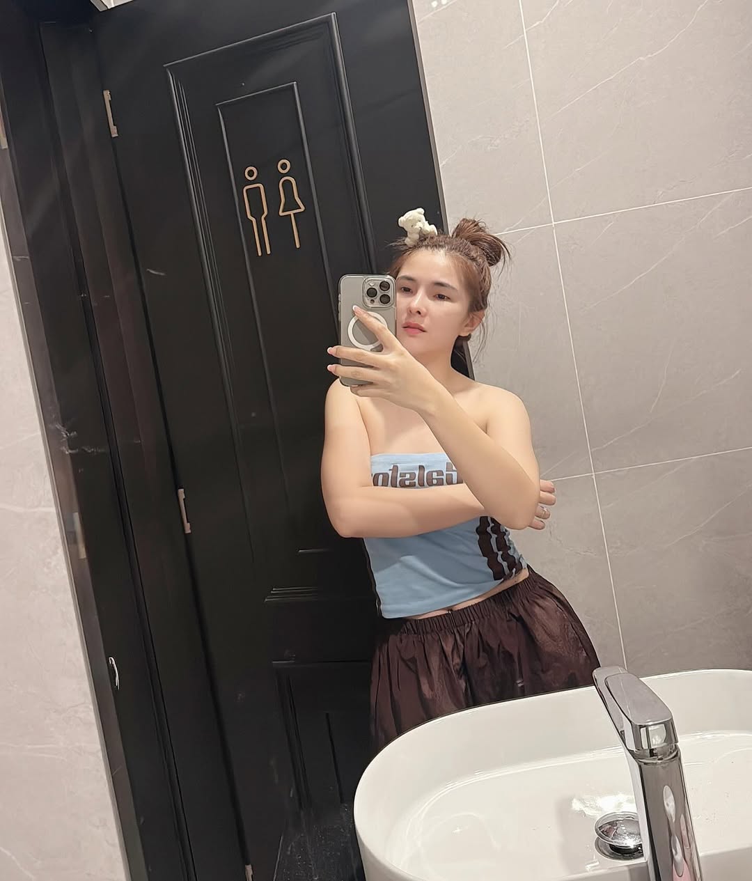 เบล - ขนิษฐา เบ้าหล่อเพชร