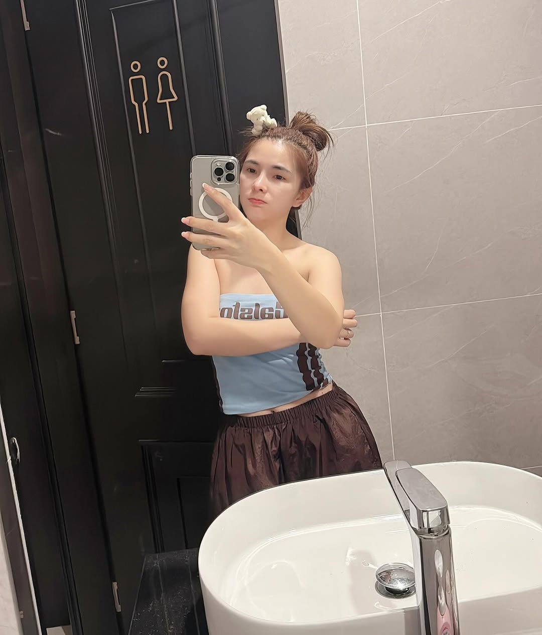 เบล - ขนิษฐา เบ้าหล่อเพชร