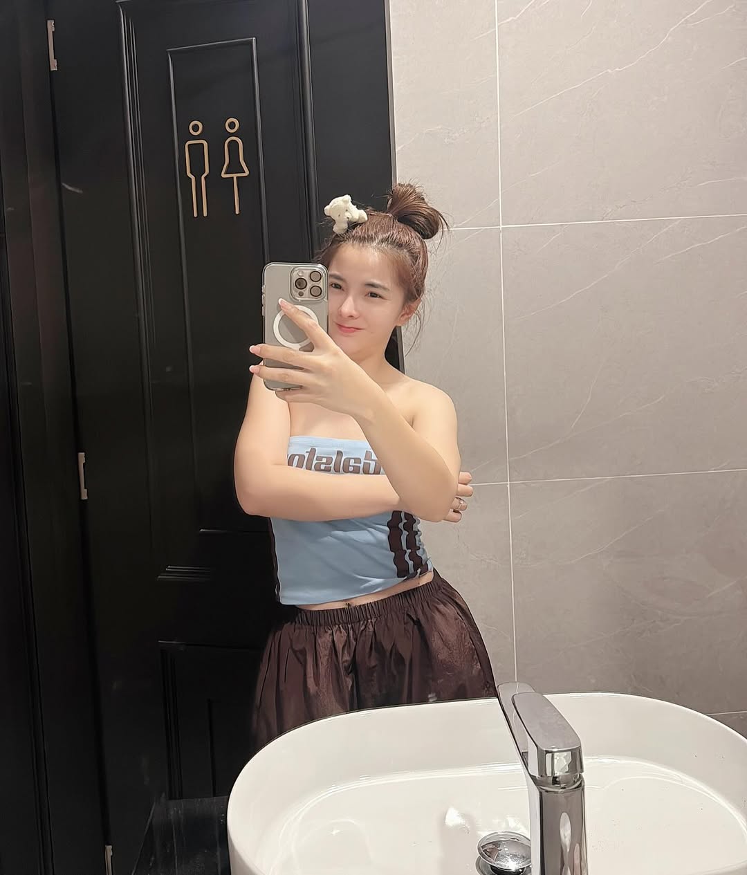 เบล - ขนิษฐา เบ้าหล่อเพชร