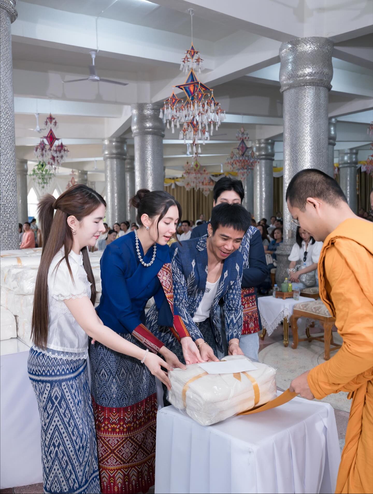 เบล - ขนิษฐา เบ้าหล่อเพชร