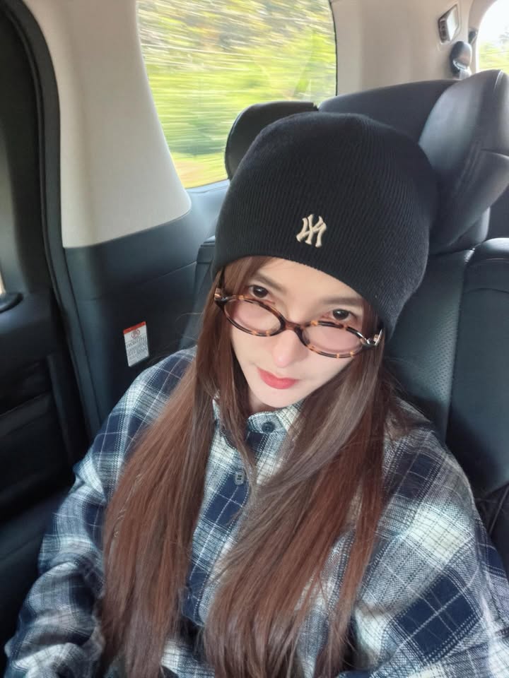 เบล - ขนิษฐา เบ้าหล่อเพชร