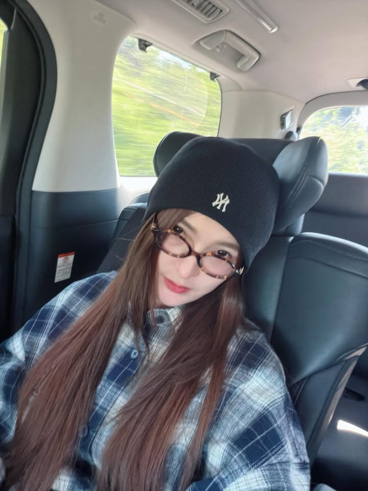 เบล - ขนิษฐา เบ้าหล่อเพชร