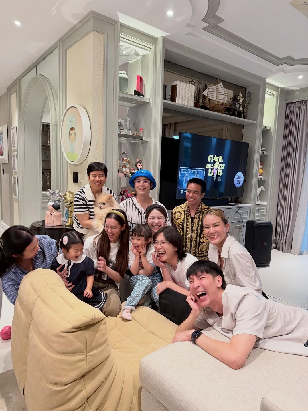 เบล - ขนิษฐา เบ้าหล่อเพชร