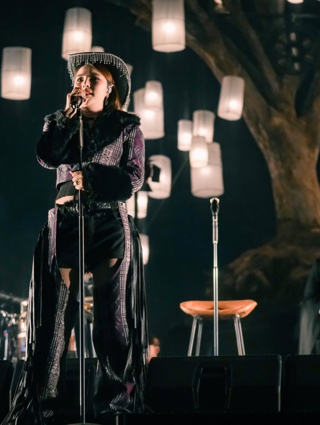 เบล - ขนิษฐา เบ้าหล่อเพชร