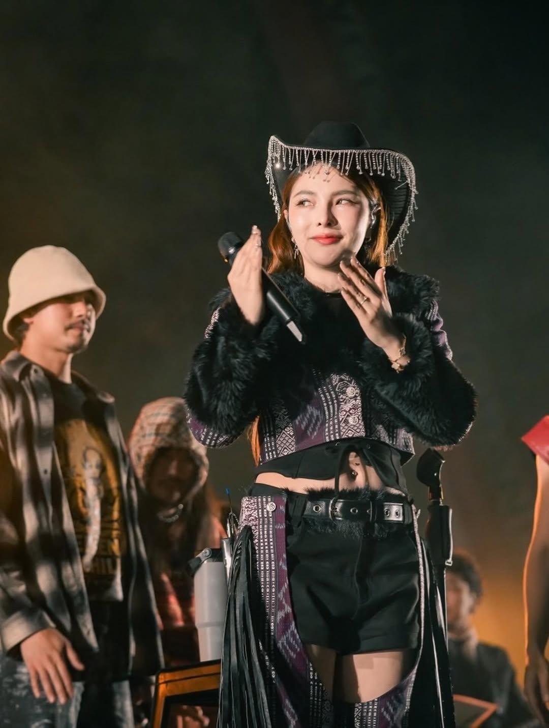 เบล - ขนิษฐา เบ้าหล่อเพชร