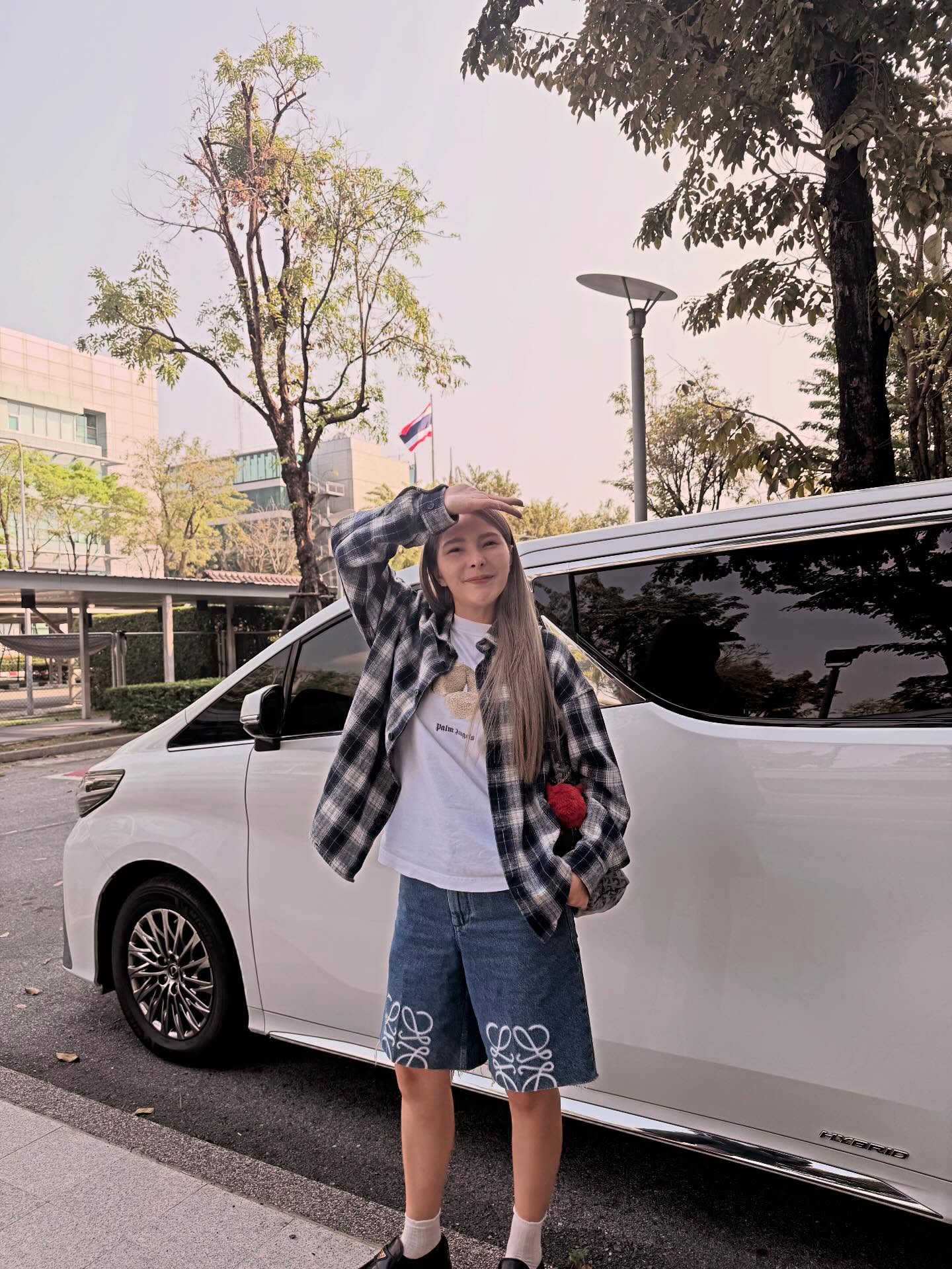 เบล - ขนิษฐา เบ้าหล่อเพชร