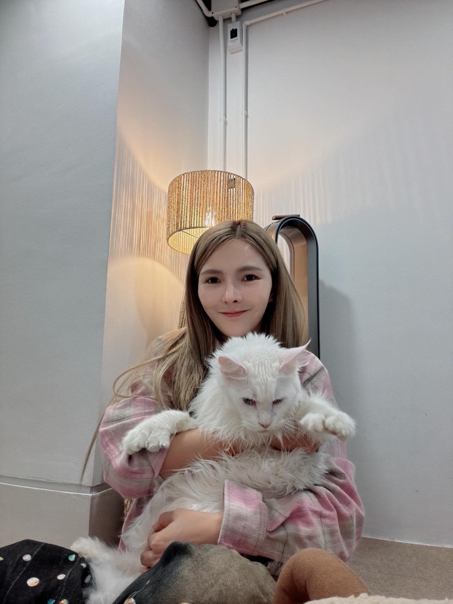 เบล - ขนิษฐา เบ้าหล่อเพชร