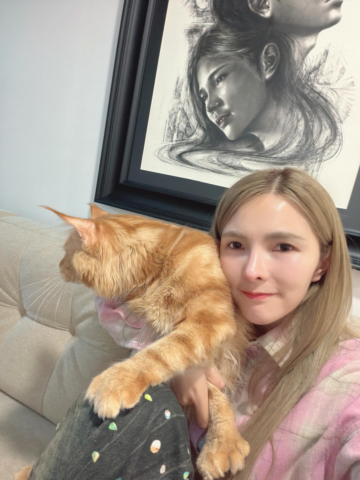 เบล - ขนิษฐา เบ้าหล่อเพชร