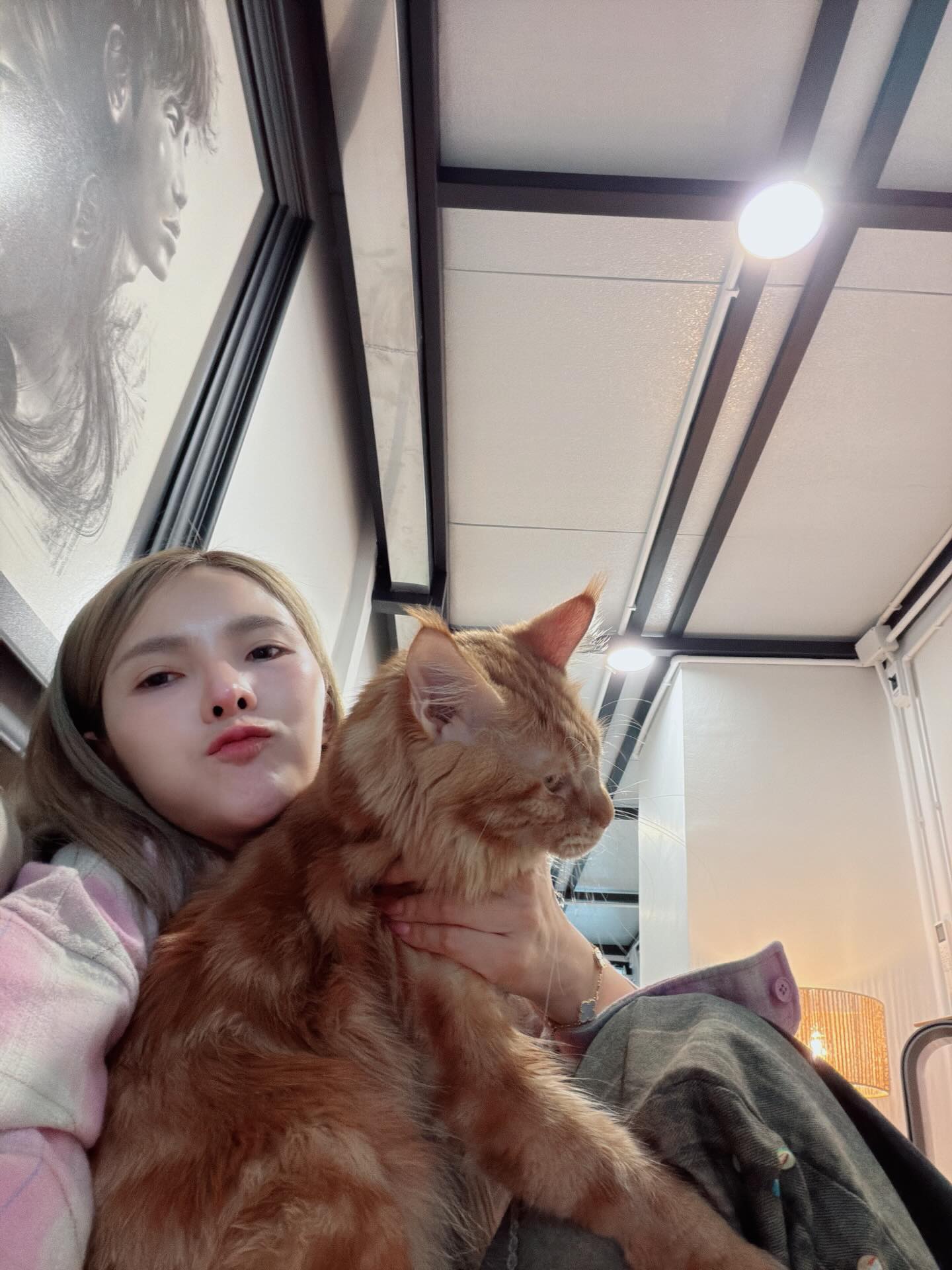 เบล - ขนิษฐา เบ้าหล่อเพชร