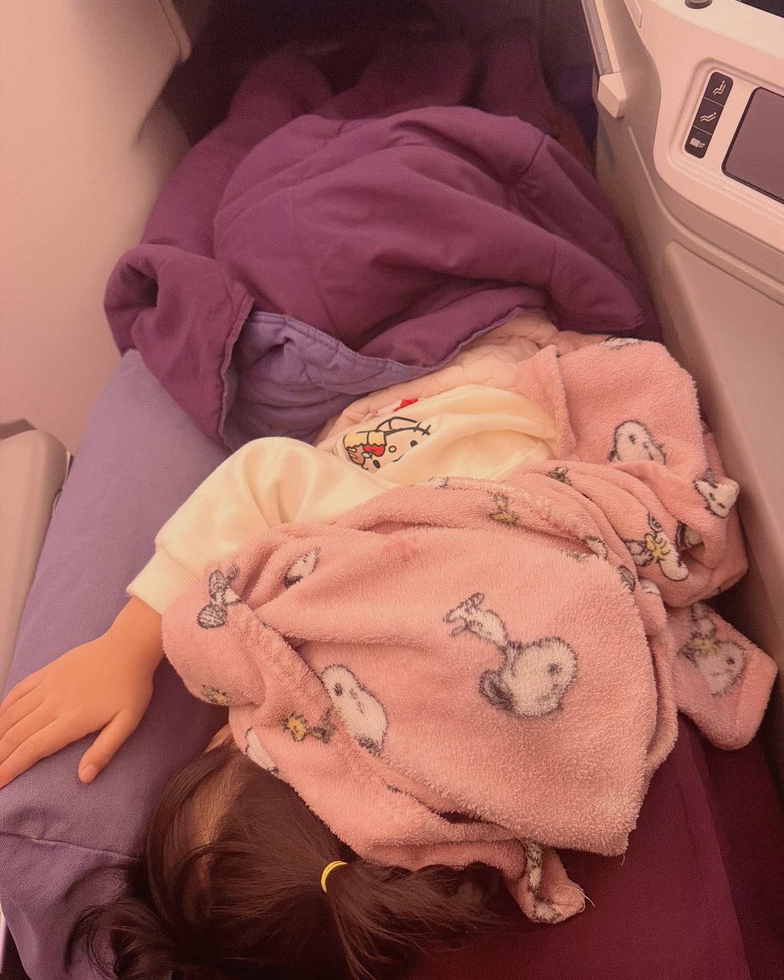 เบล - ขนิษฐา เบ้าหล่อเพชร