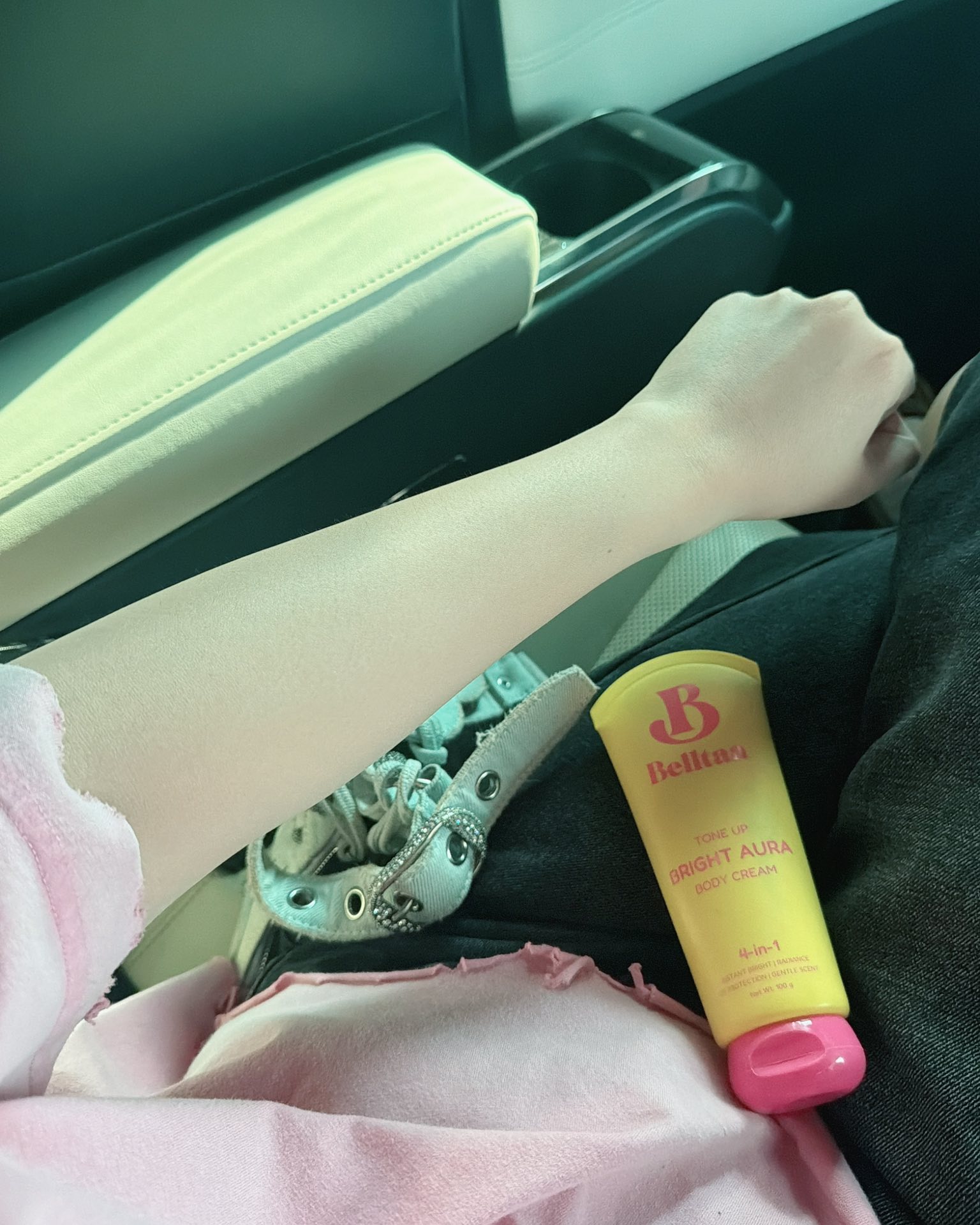 เบล - ขนิษฐา เบ้าหล่อเพชร