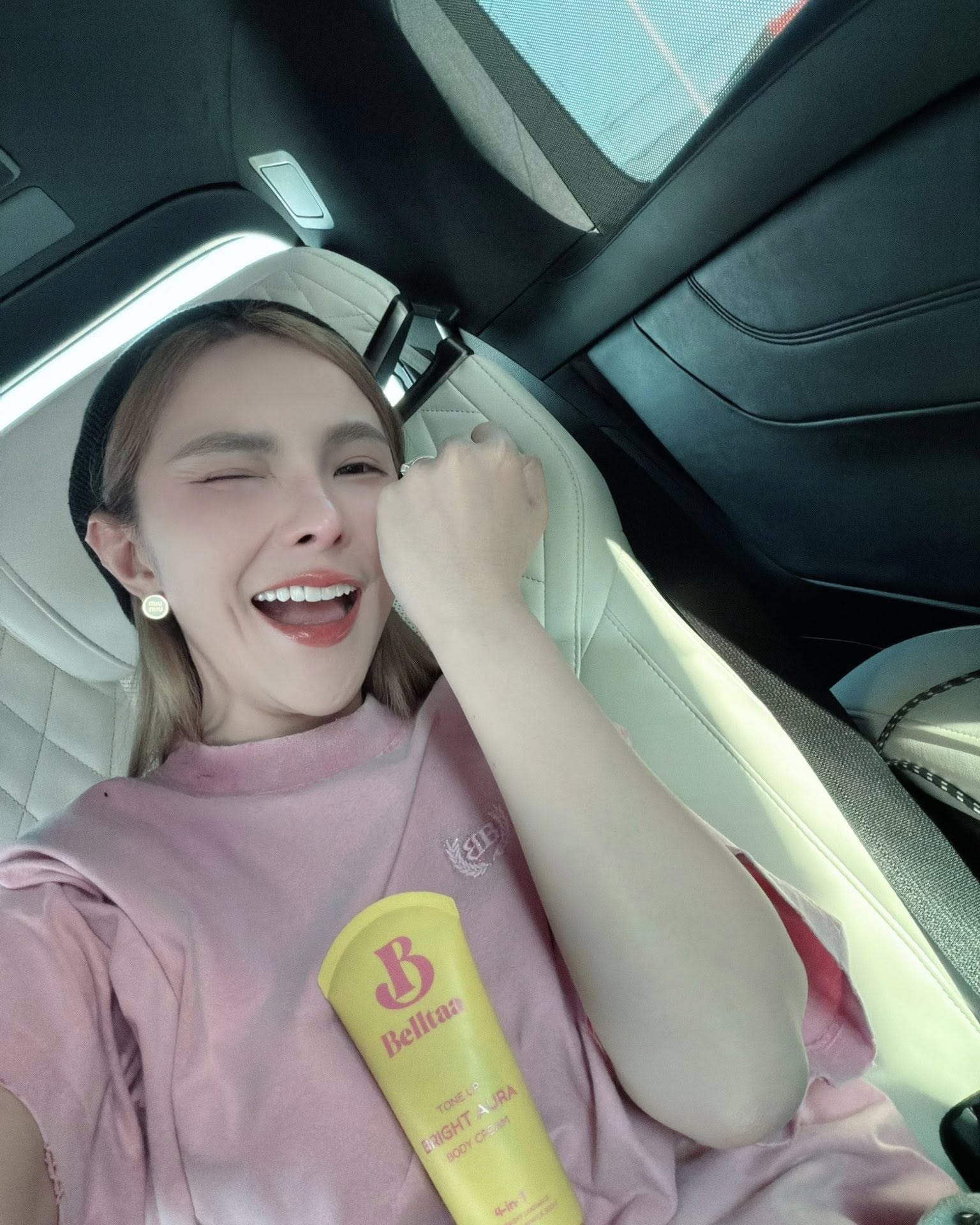 เบล - ขนิษฐา เบ้าหล่อเพชร