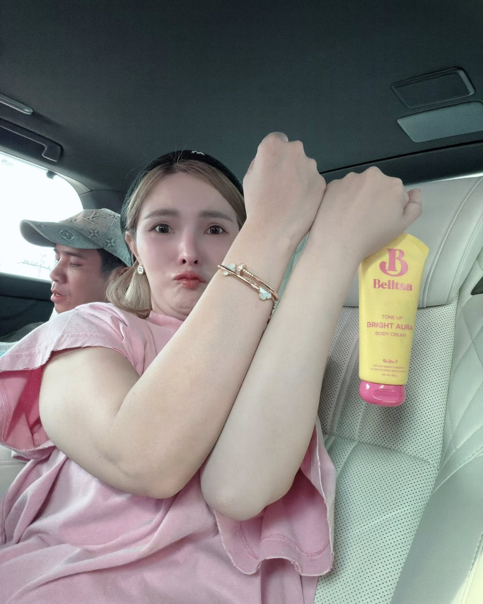 เบล - ขนิษฐา เบ้าหล่อเพชร