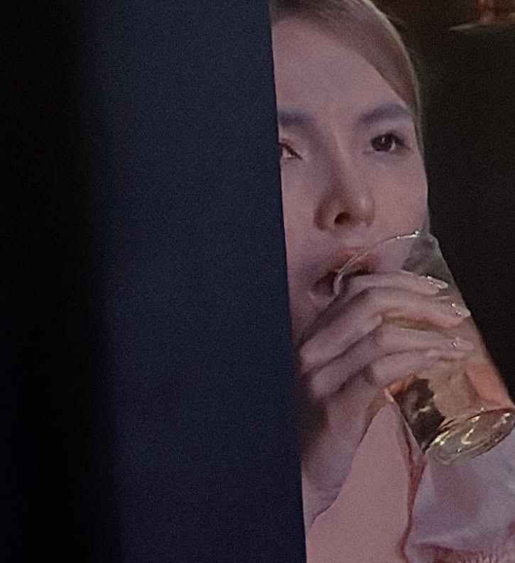 เบล - ขนิษฐา เบ้าหล่อเพชร