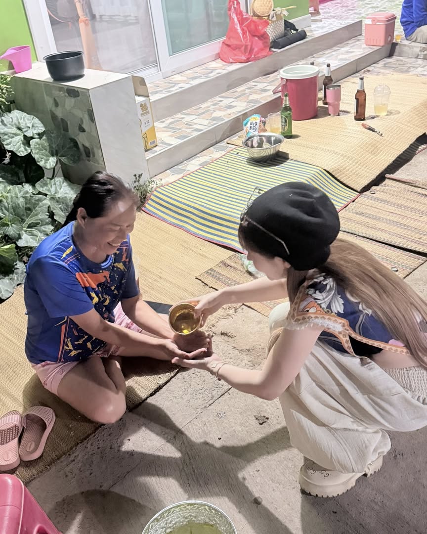 เบล - ขนิษฐา เบ้าหล่อเพชร