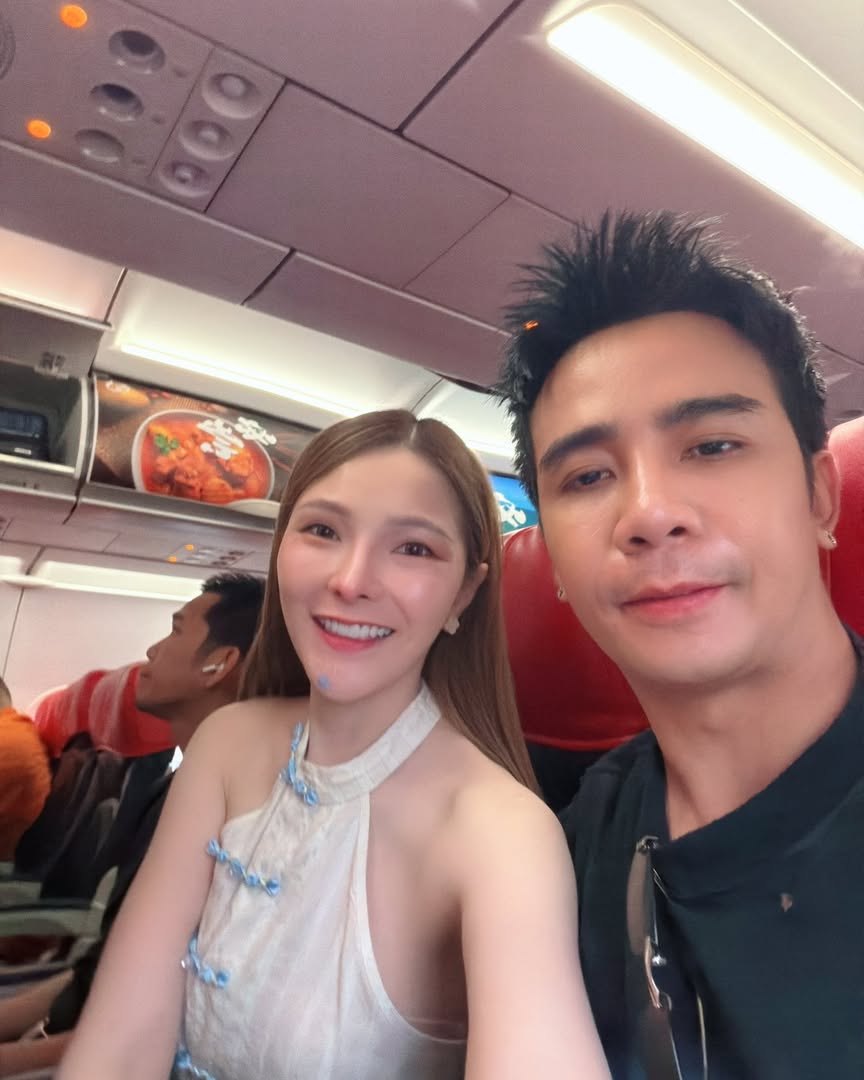 เบล - ขนิษฐา เบ้าหล่อเพชร