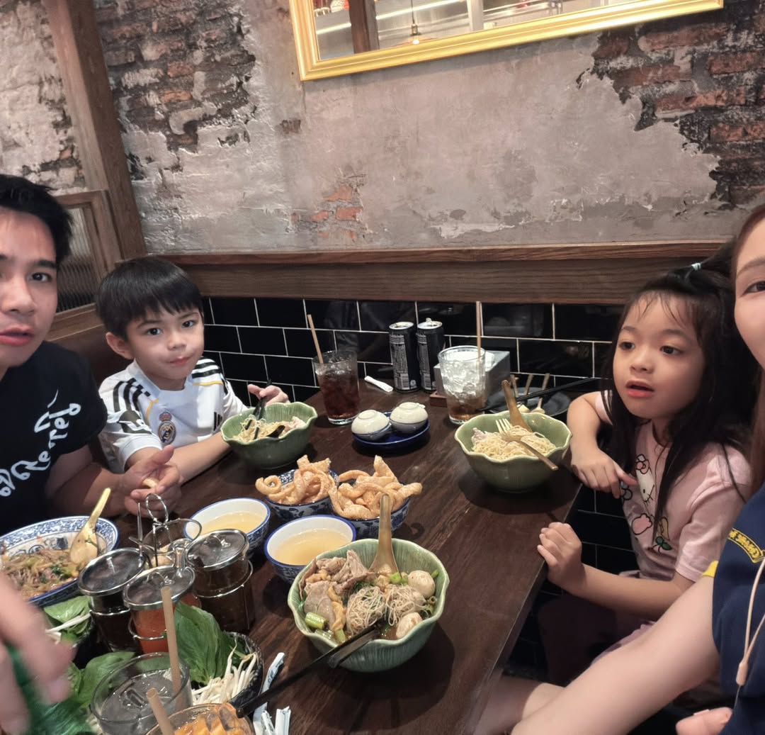เบล - ขนิษฐา เบ้าหล่อเพชร