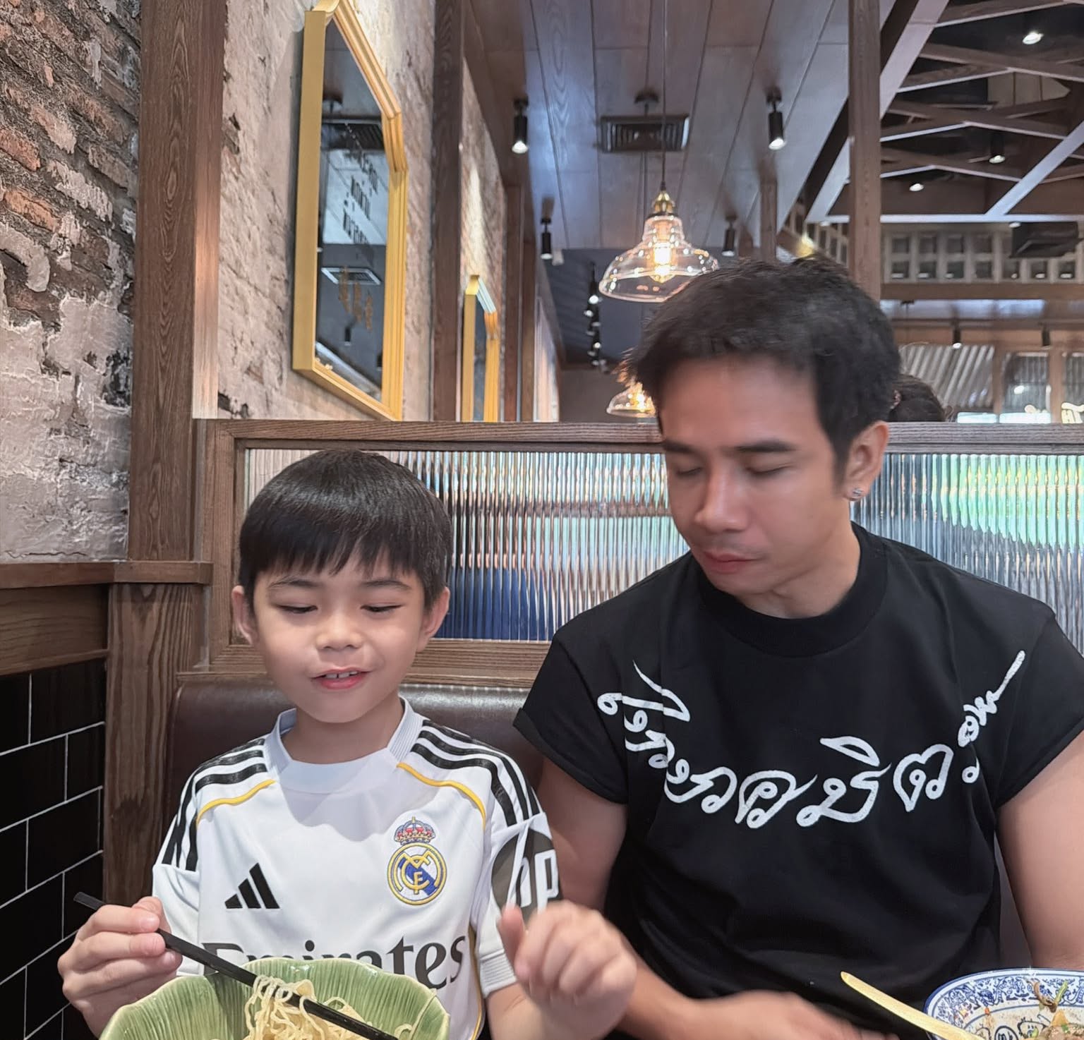 เบล - ขนิษฐา เบ้าหล่อเพชร