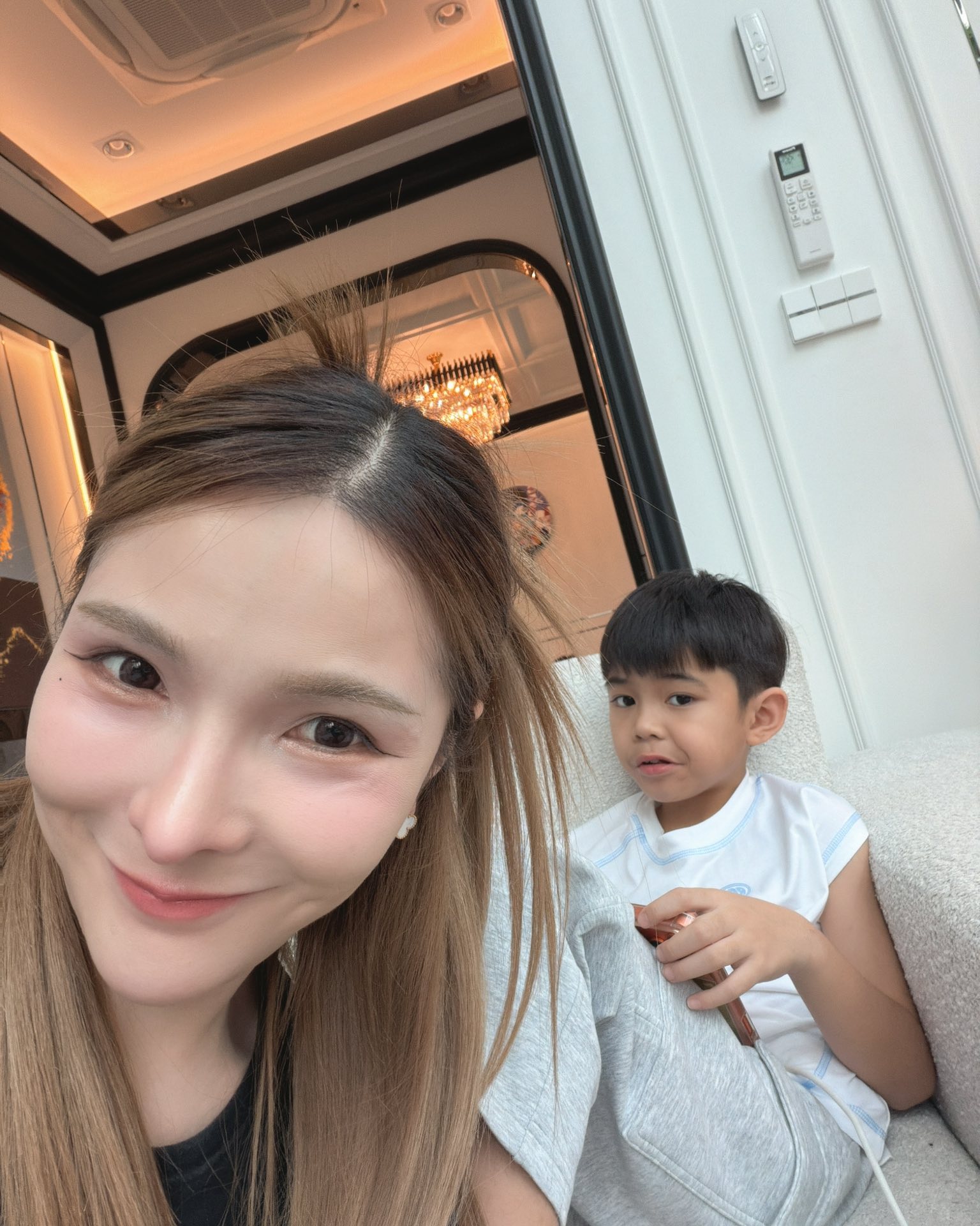 เบล - ขนิษฐา เบ้าหล่อเพชร