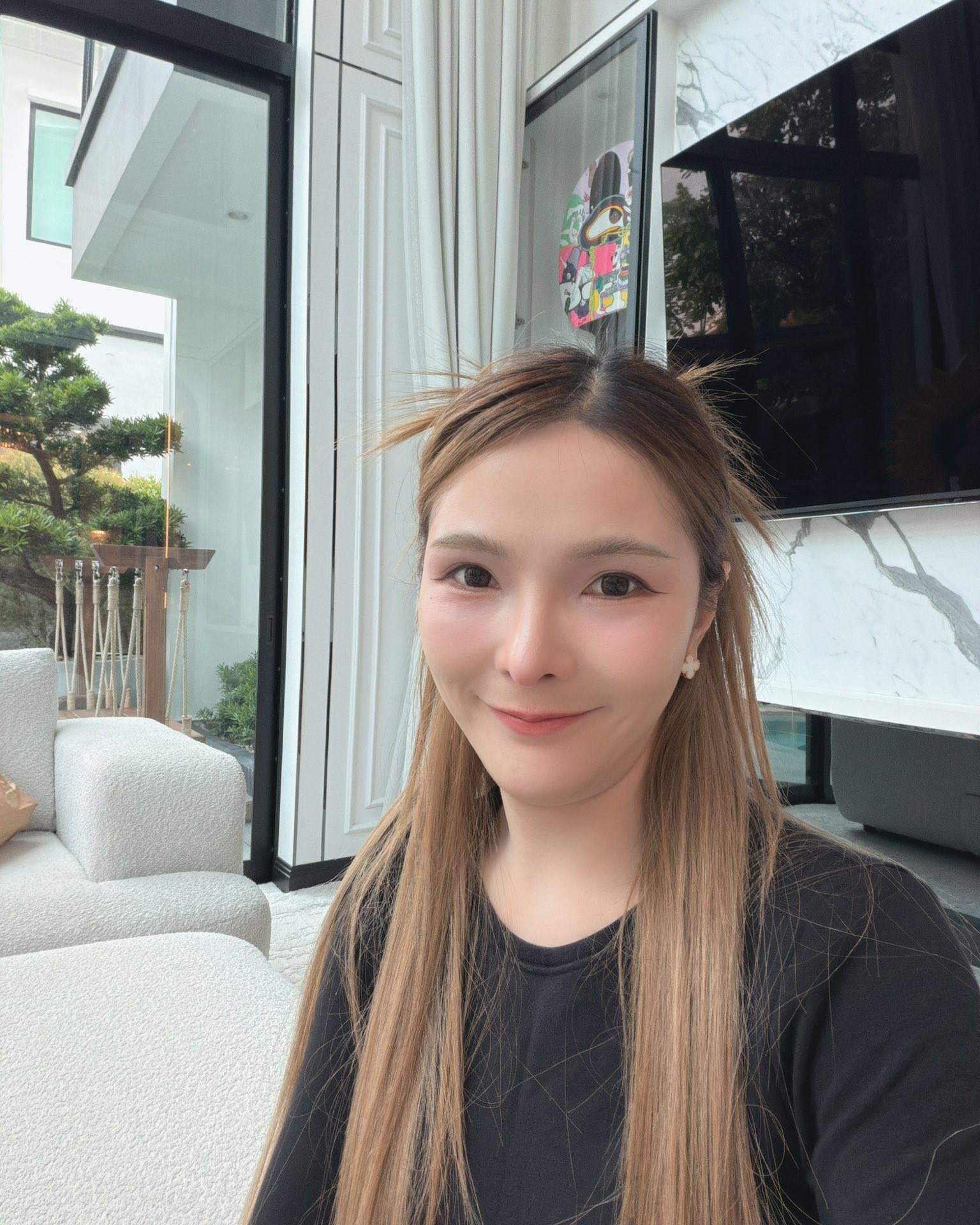 เบล - ขนิษฐา เบ้าหล่อเพชร
