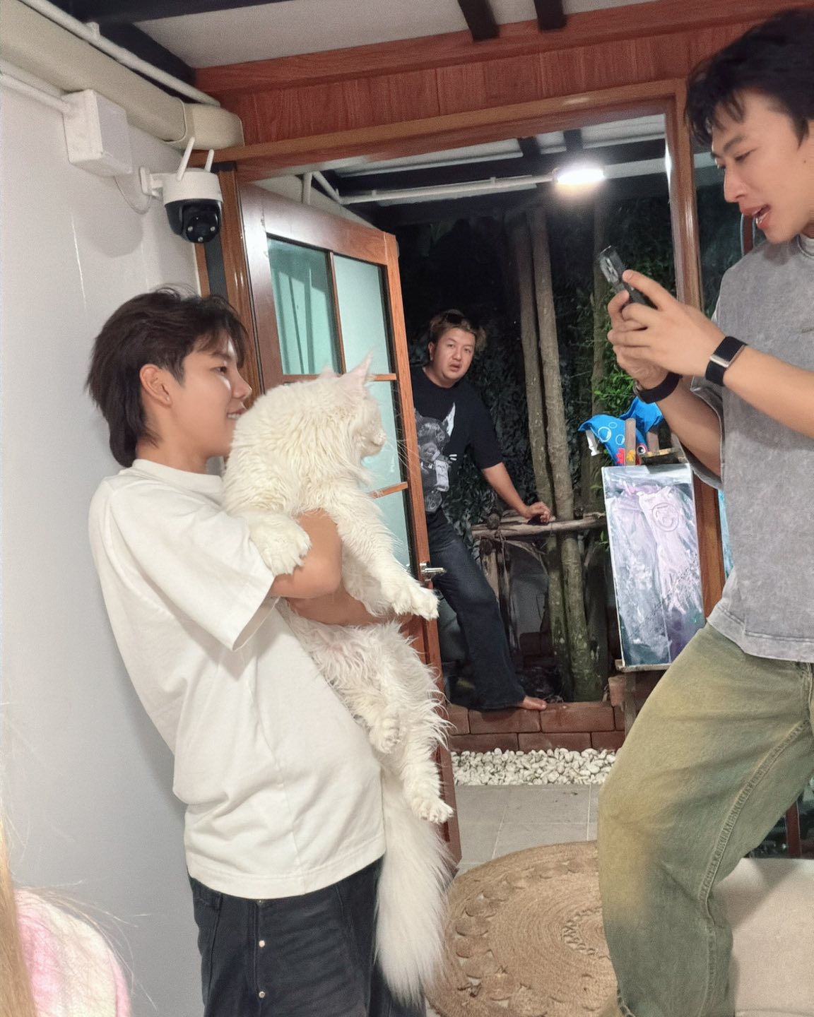 เบล - ขนิษฐา เบ้าหล่อเพชร