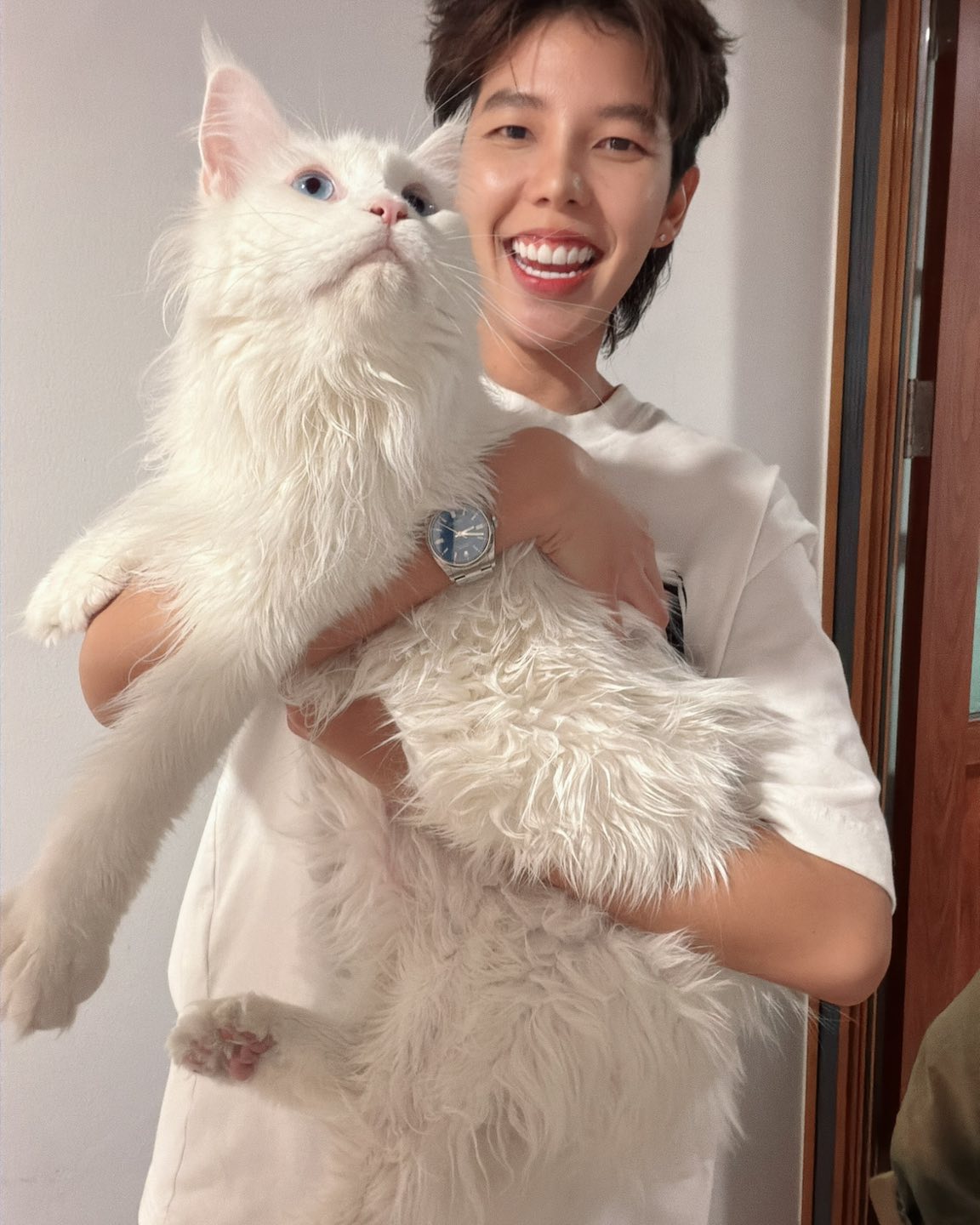เบล - ขนิษฐา เบ้าหล่อเพชร