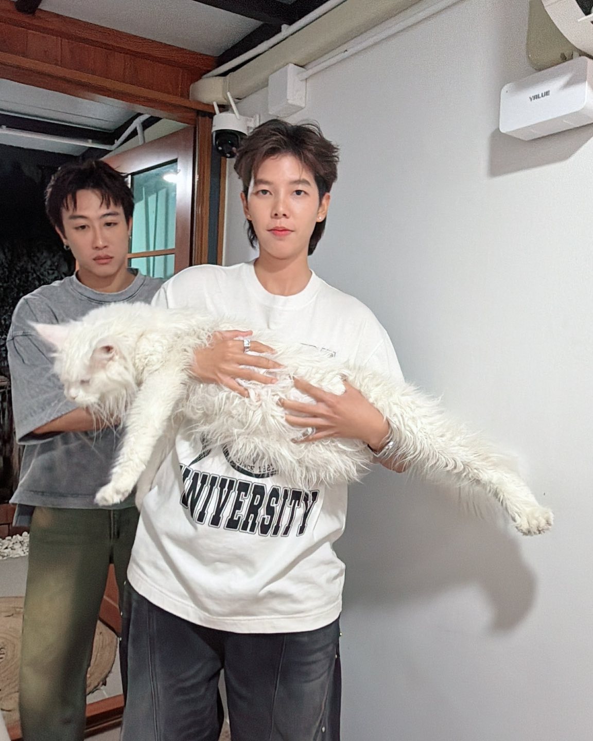 เบล - ขนิษฐา เบ้าหล่อเพชร