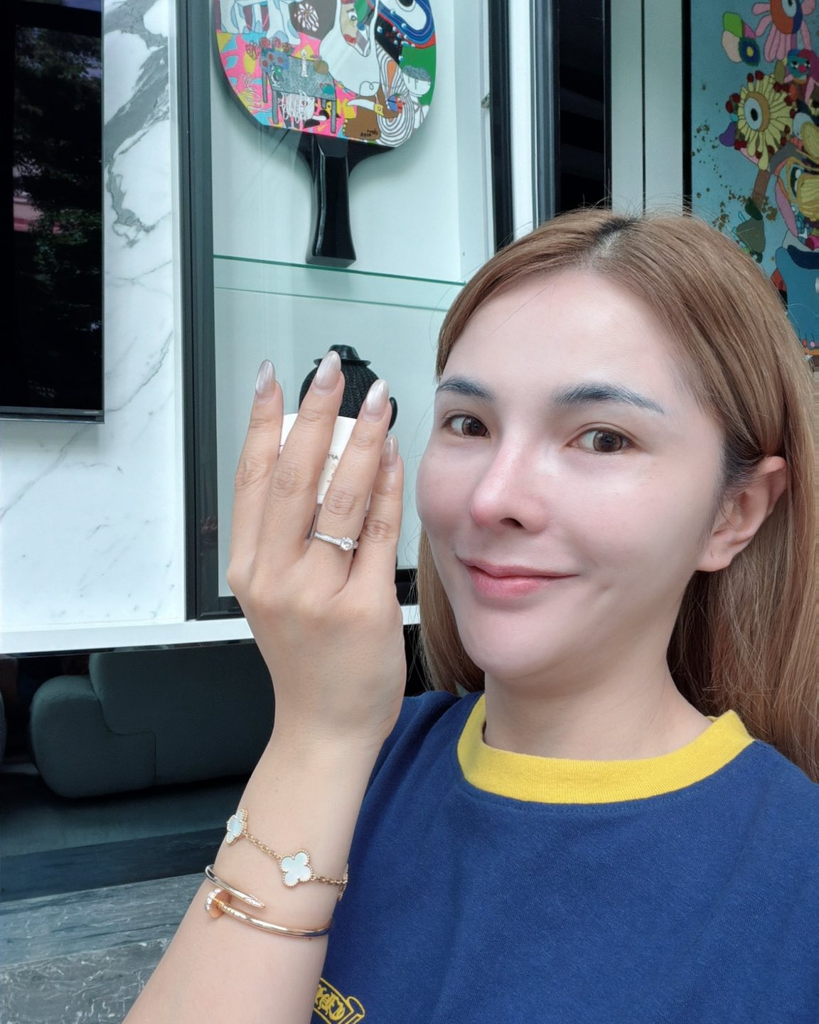 เบล - ขนิษฐา เบ้าหล่อเพชร