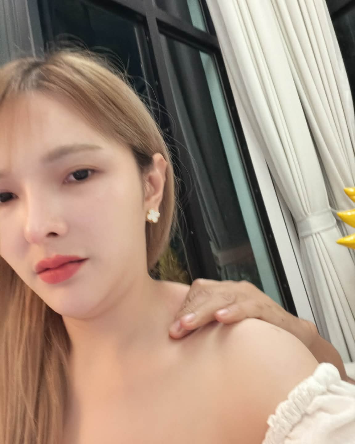 เบล - ขนิษฐา เบ้าหล่อเพชร