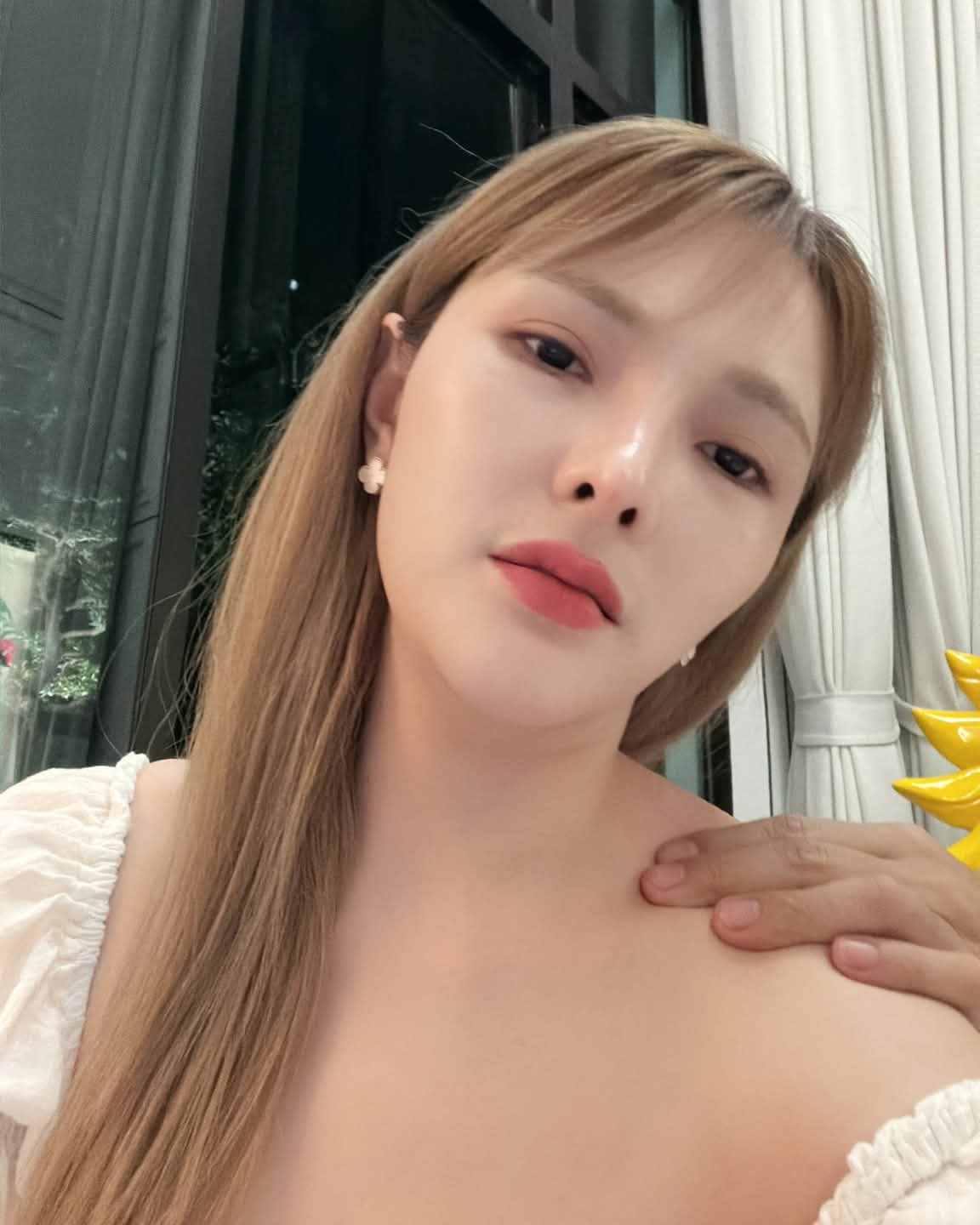 เบล - ขนิษฐา เบ้าหล่อเพชร