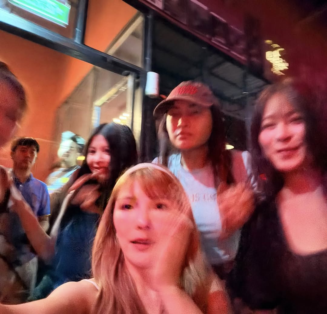 เบล - ขนิษฐา เบ้าหล่อเพชร