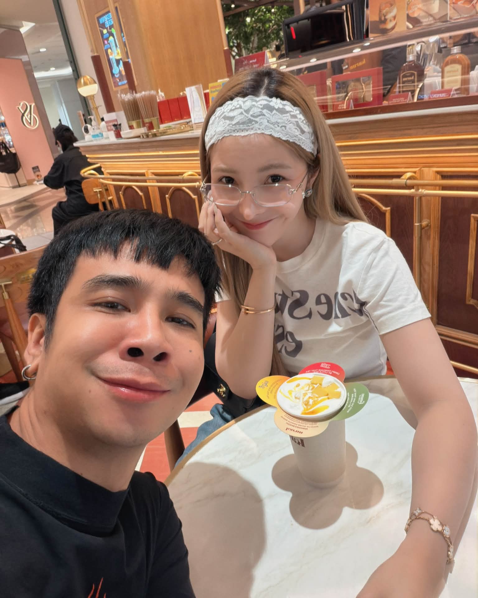 เบล - ขนิษฐา เบ้าหล่อเพชร
