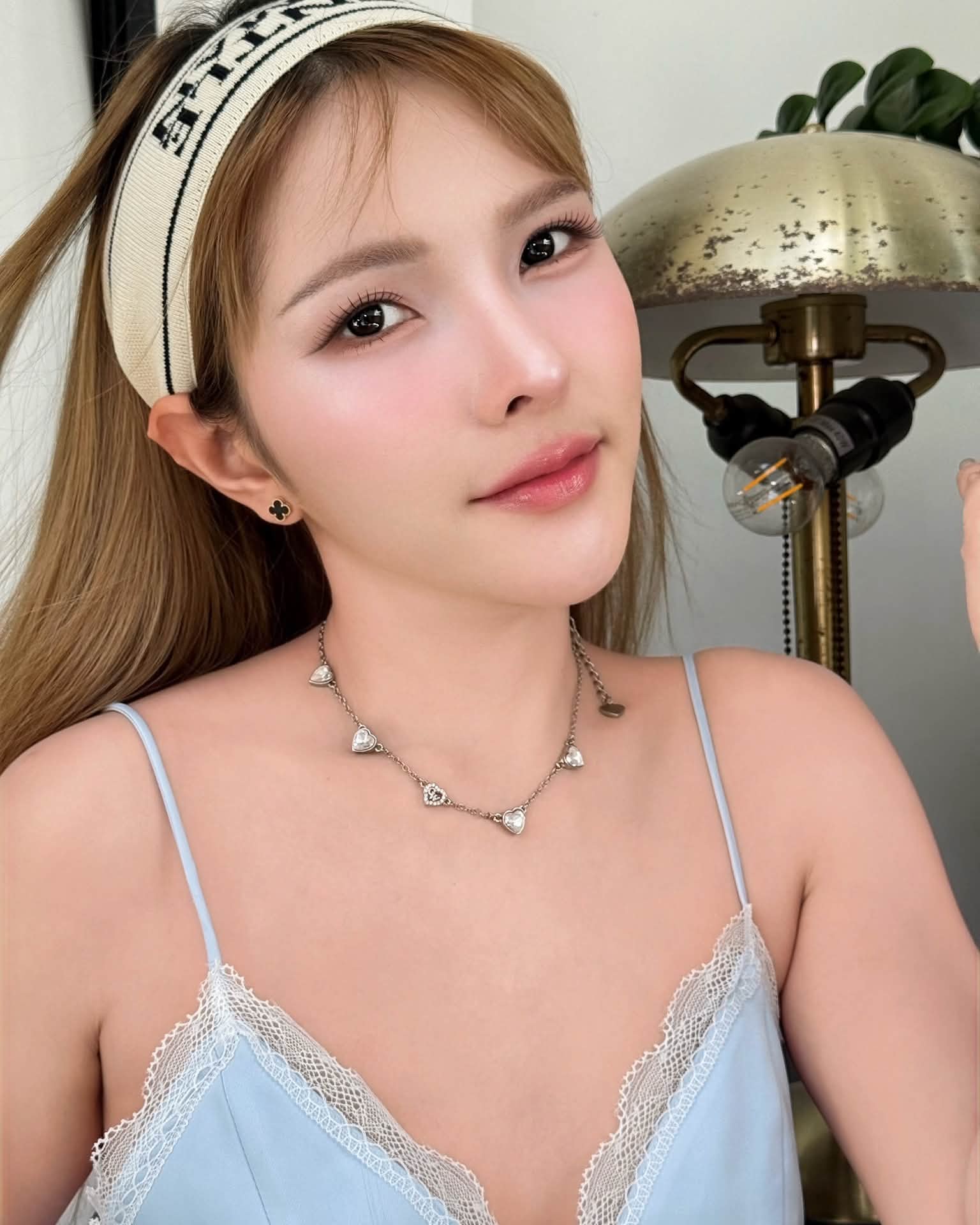 เบล - ขนิษฐา เบ้าหล่อเพชร