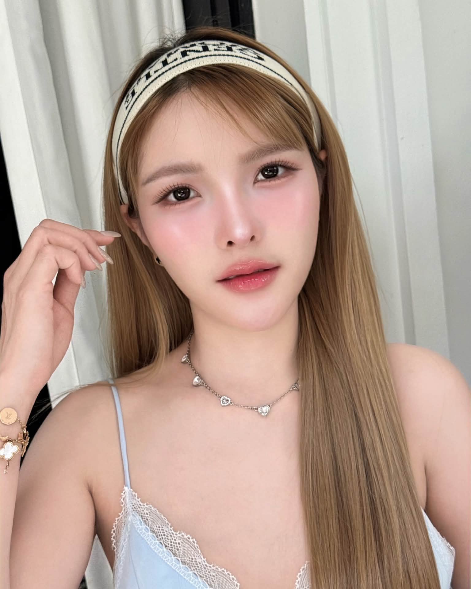 เบล - ขนิษฐา เบ้าหล่อเพชร