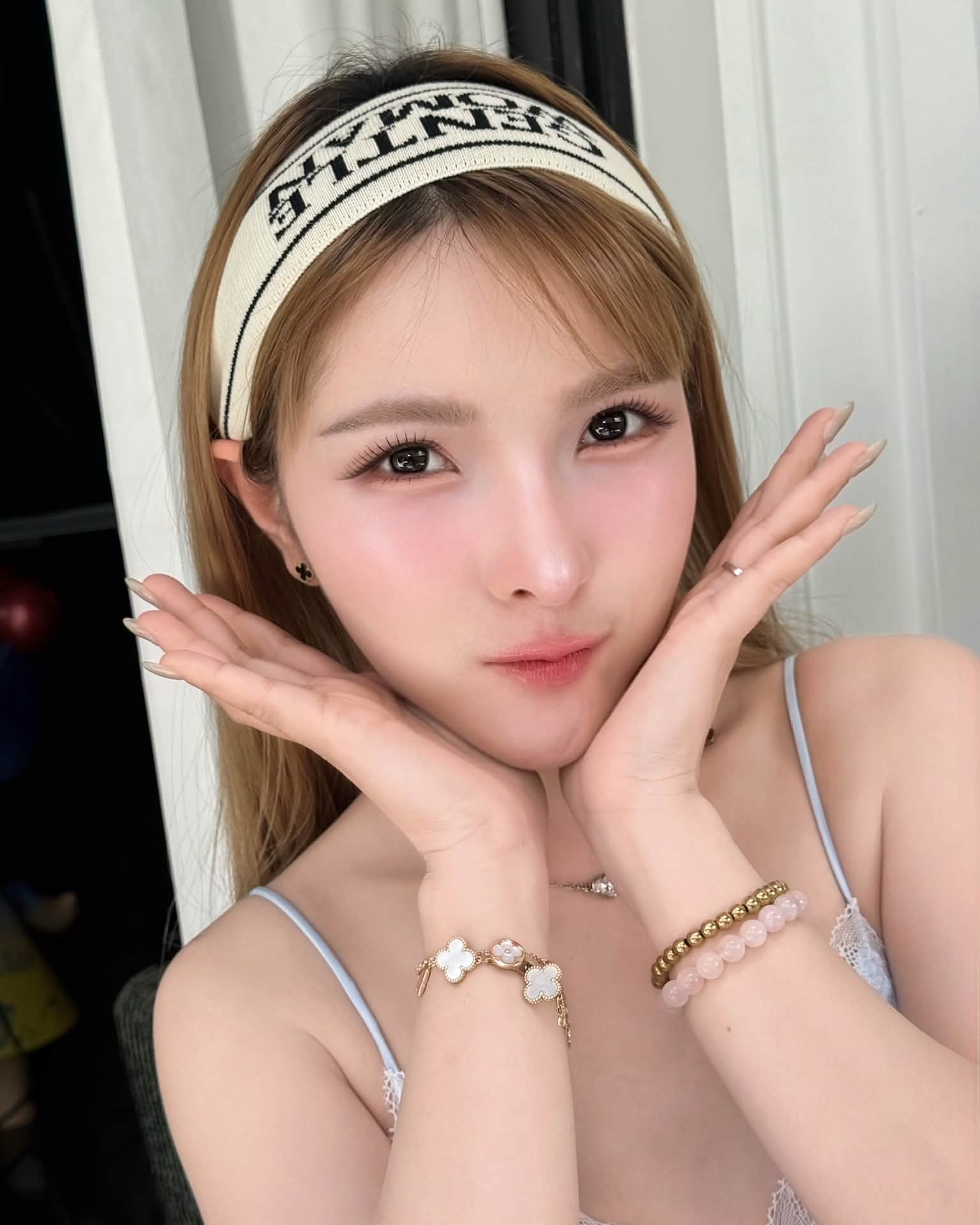 เบล - ขนิษฐา เบ้าหล่อเพชร