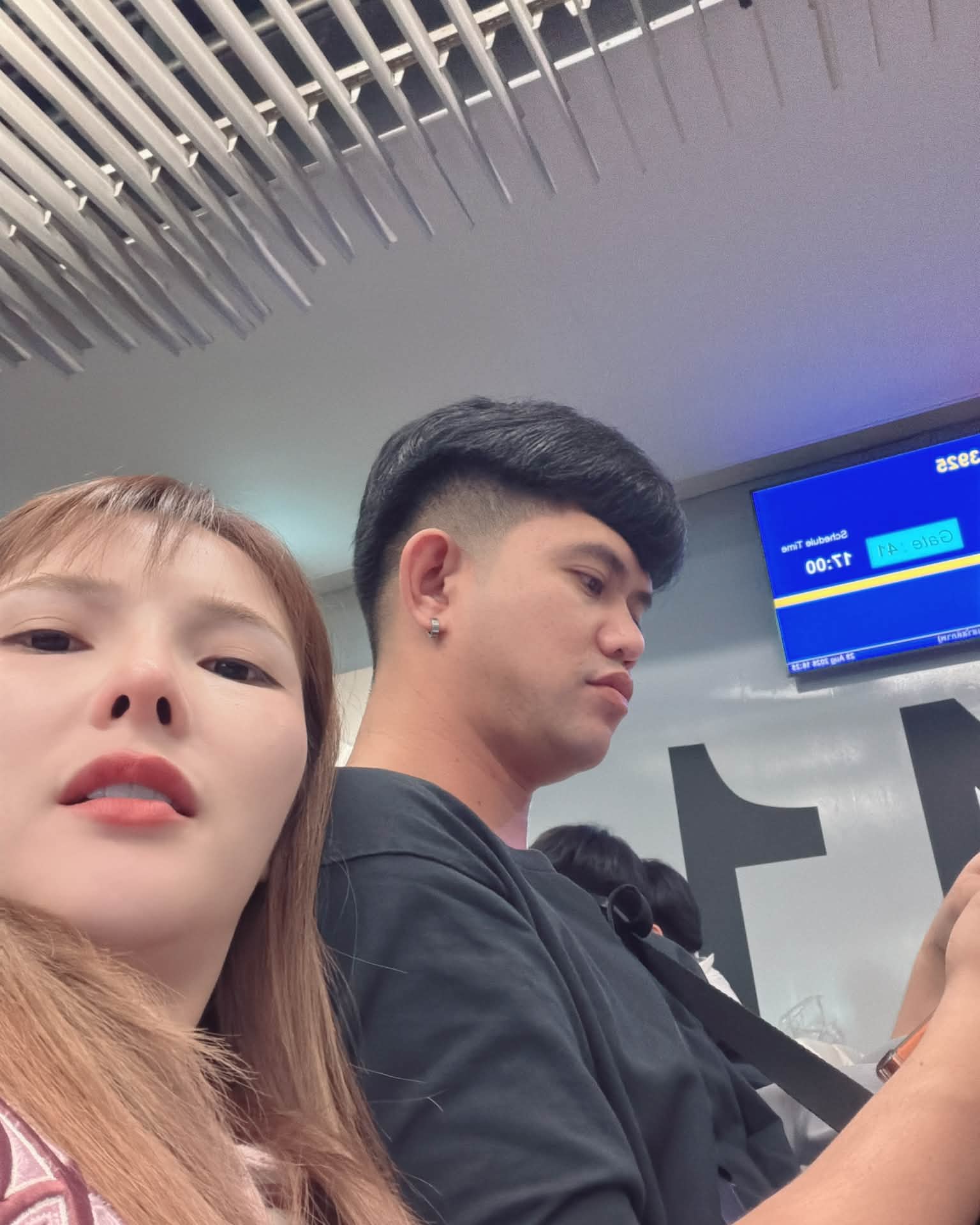 เบล - ขนิษฐา เบ้าหล่อเพชร