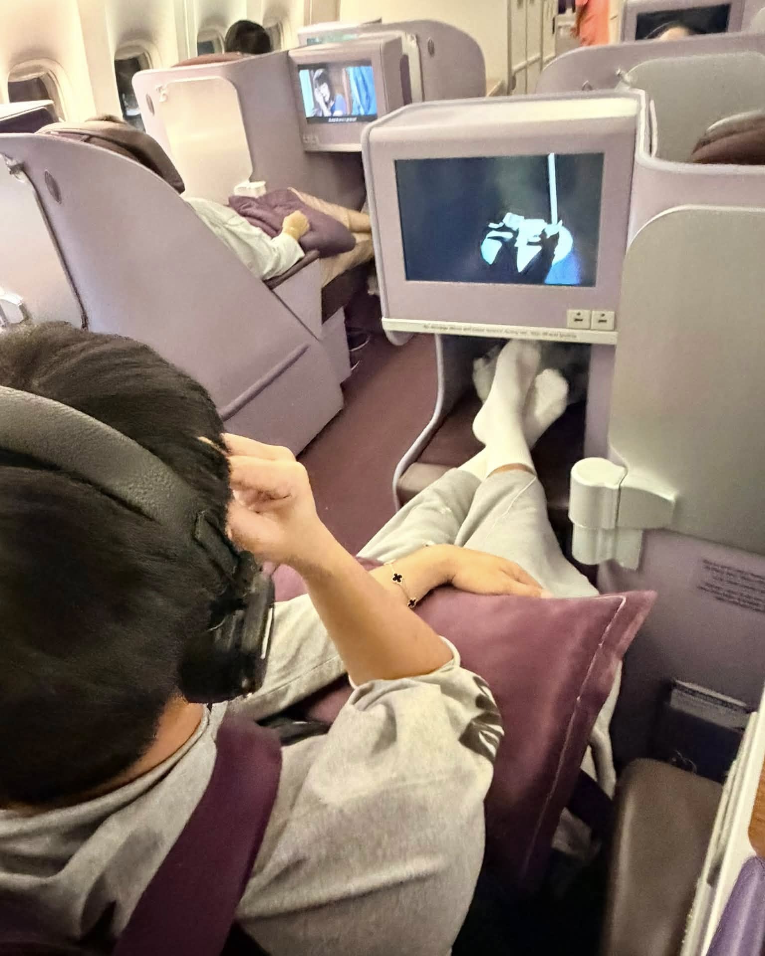 เบล - ขนิษฐา เบ้าหล่อเพชร