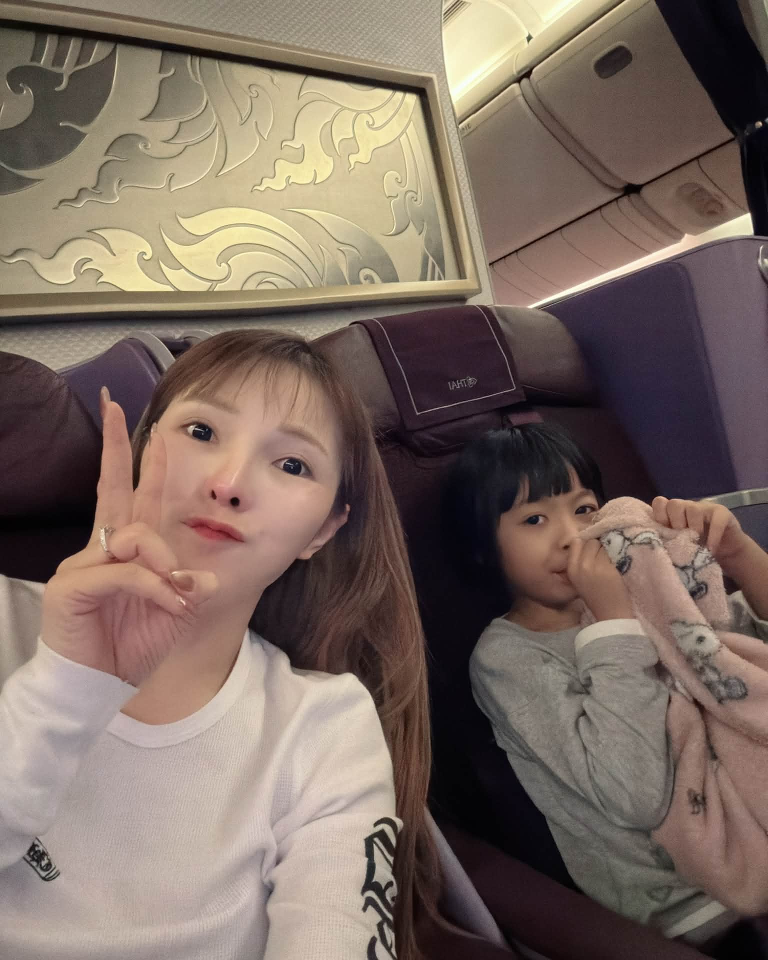 เบล - ขนิษฐา เบ้าหล่อเพชร