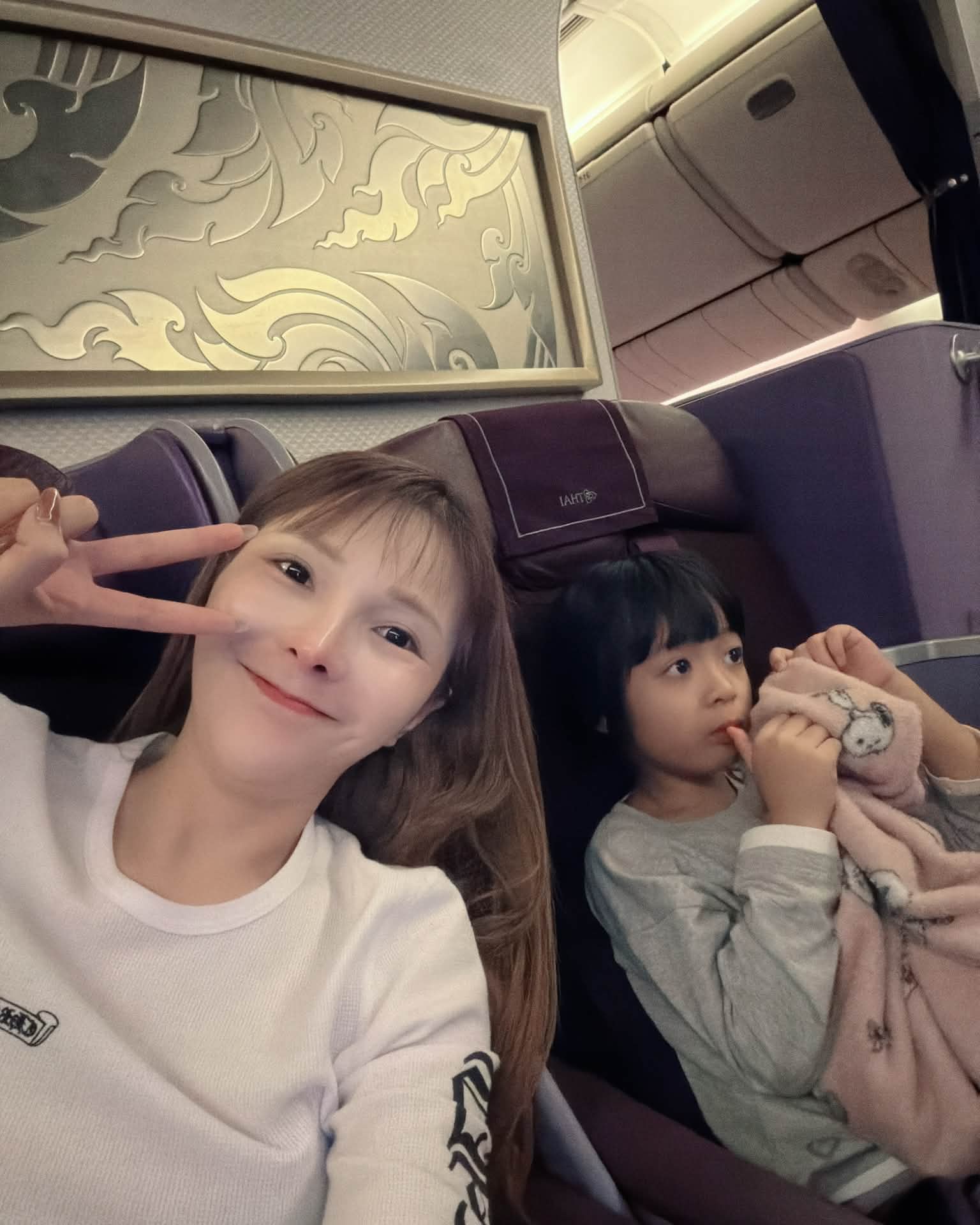 เบล - ขนิษฐา เบ้าหล่อเพชร